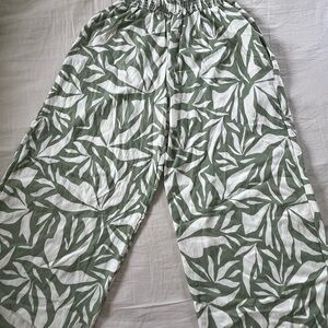 Hawaiian Leaf Print Wide-Leg Pants